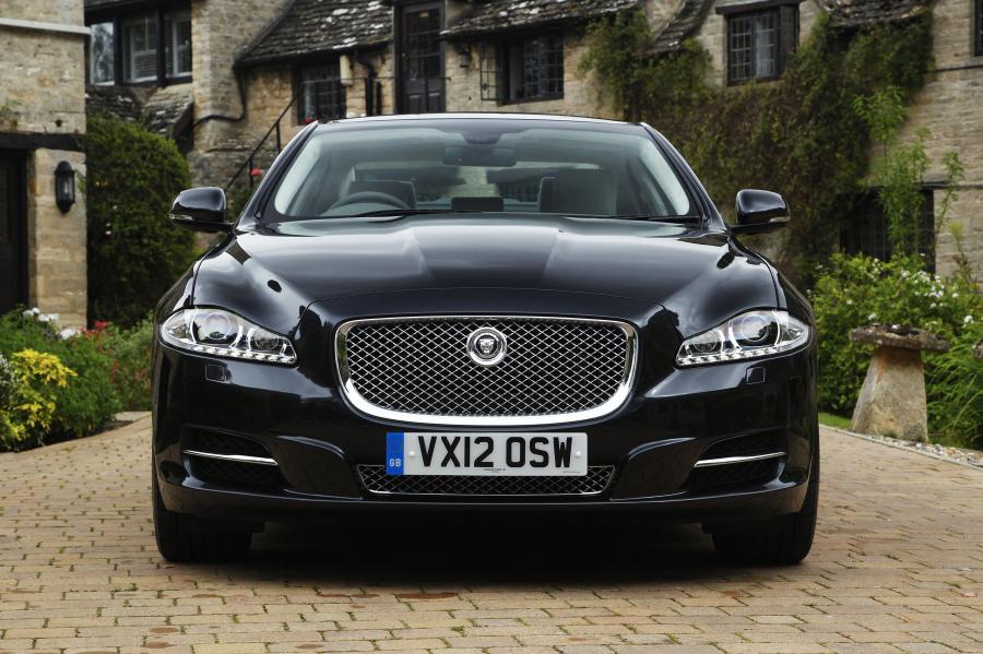 Jaguar XJ 2012 года  (UK) (фото 55 из 121)
